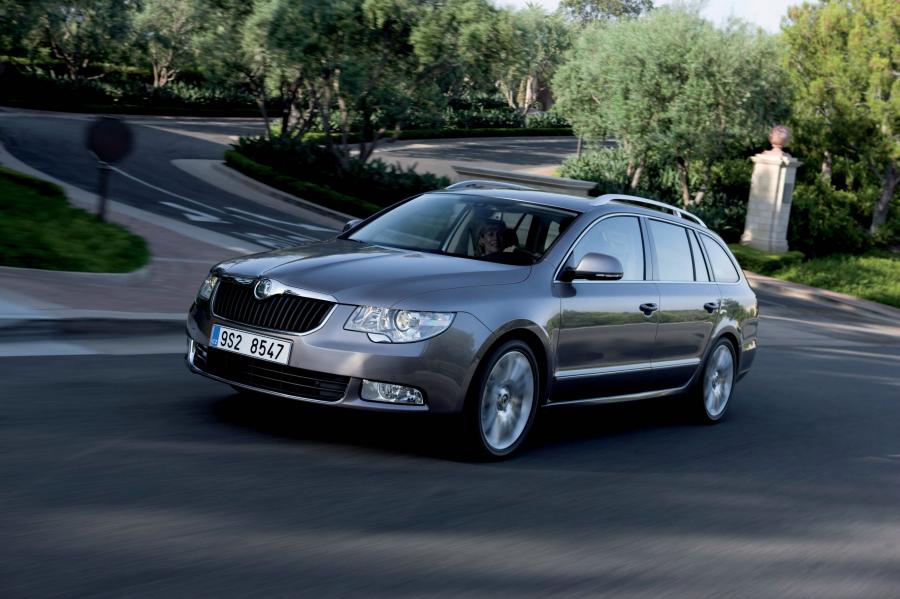  Skoda Superb Combi 2009 года  (фото 49 из 74)